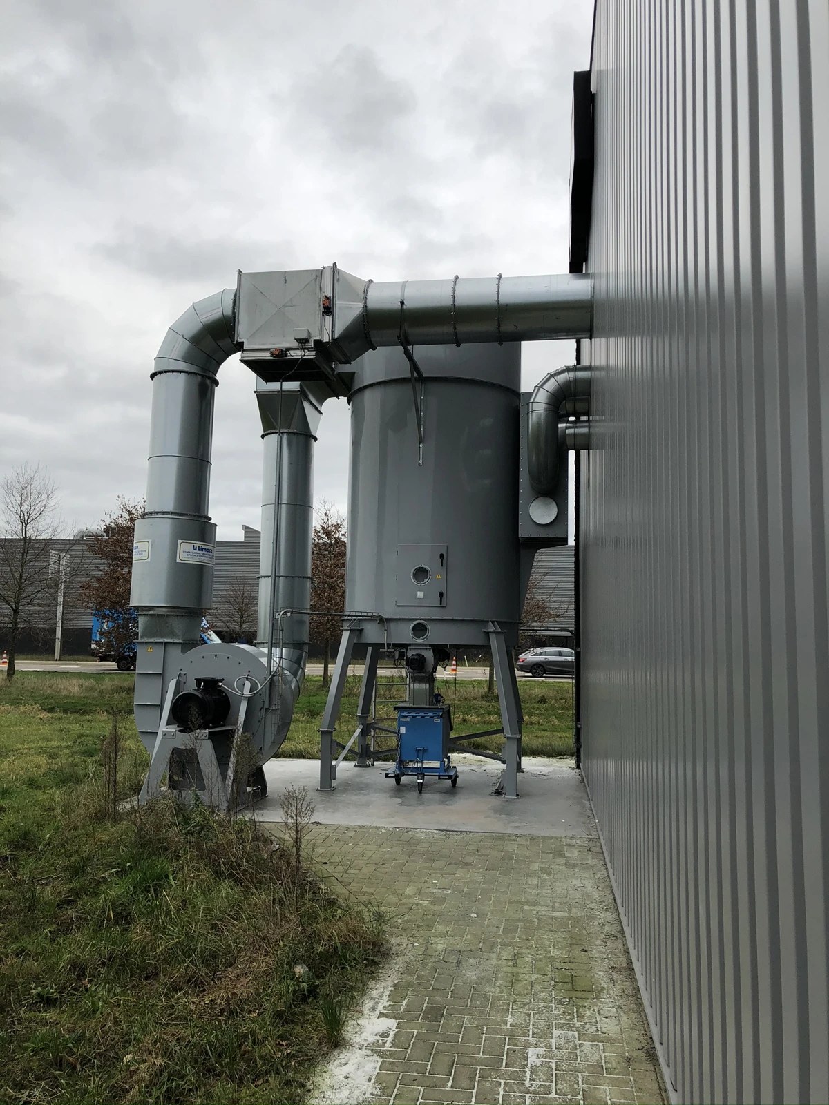 Dust extraction installation from the VDL Industrial Products case
